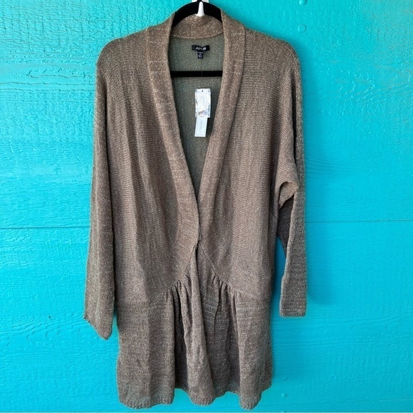 NEW LIGHTWEIGHT SOFT KNIT LIGHT BROWN AND SILVER METALLIC YARN CARDIGAN SIZE 2X - Picture 1 of 8